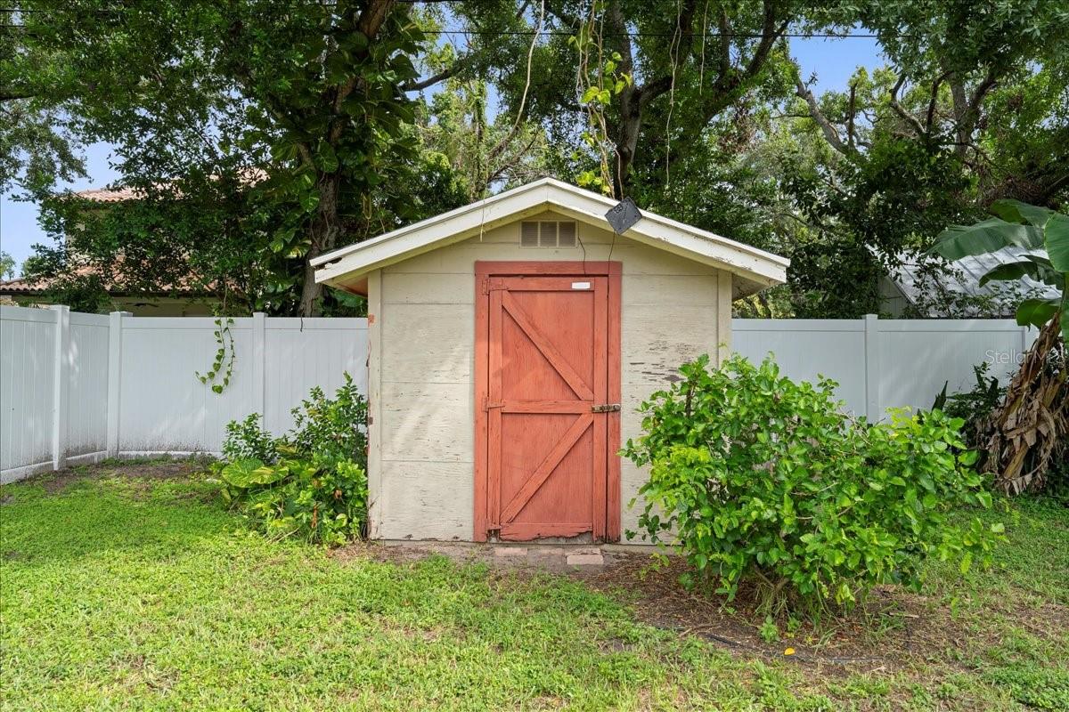 3901 W SWANN AVE, TAMPA, FL, 33609