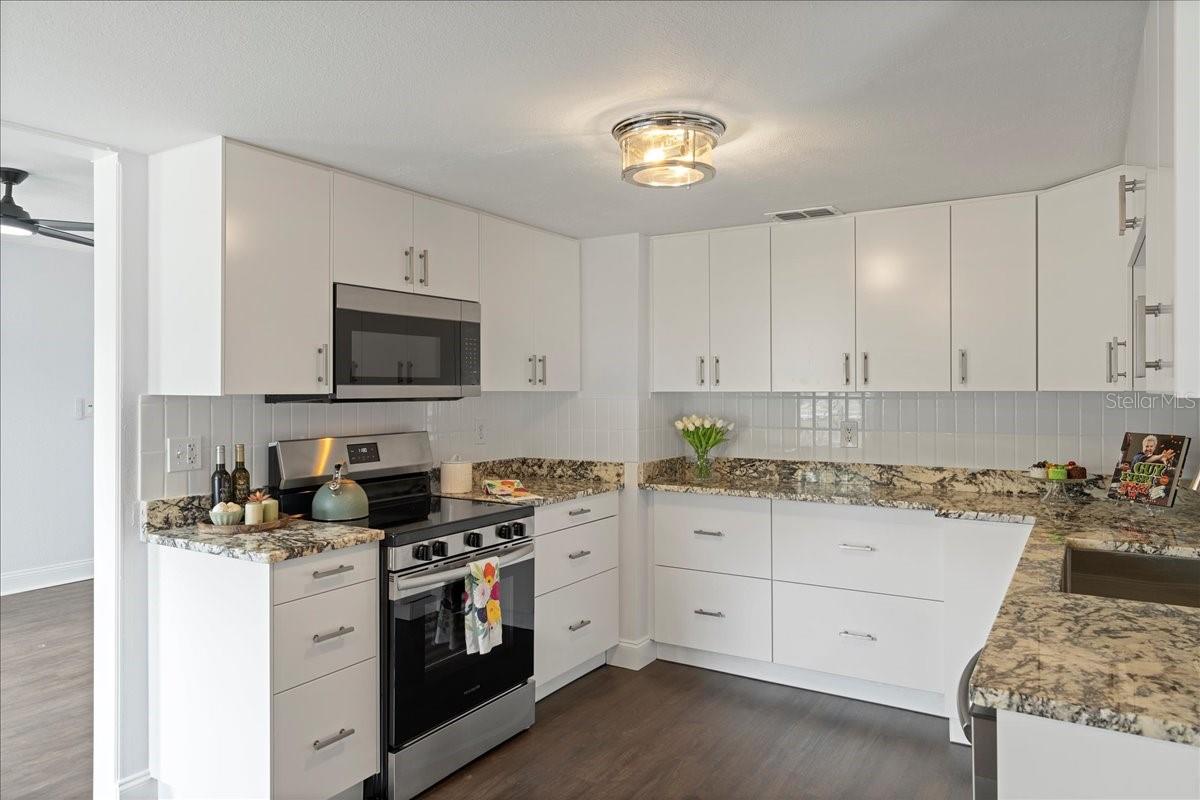 3901 W SWANN AVE, TAMPA, FL, 33609