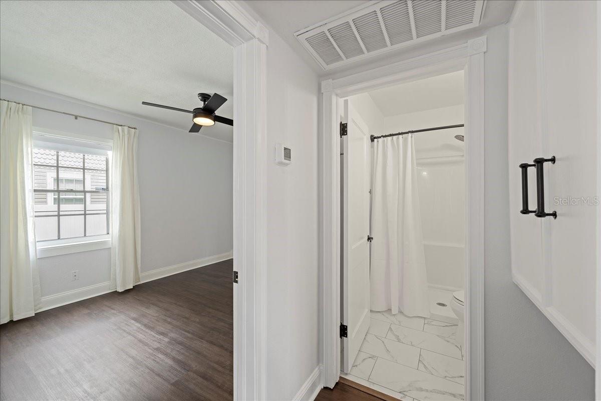 3901 W SWANN AVE, TAMPA, FL, 33609