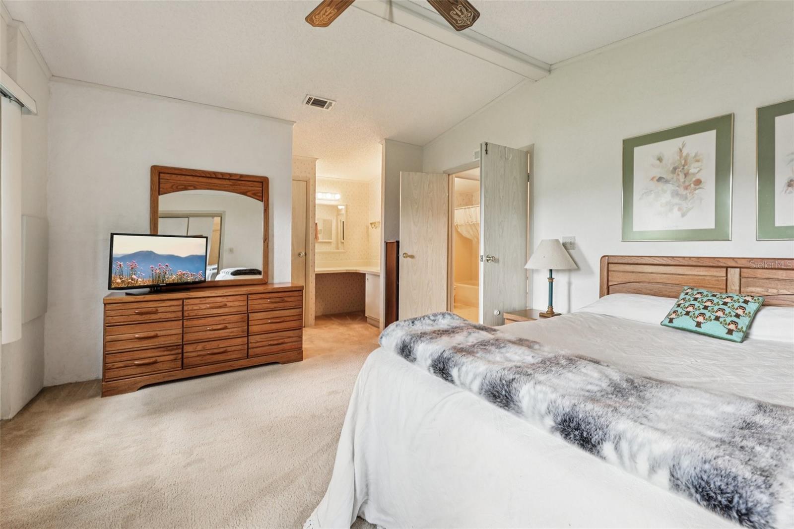 711 CAMELIA CT, THE VILLAGES, FL, 32159