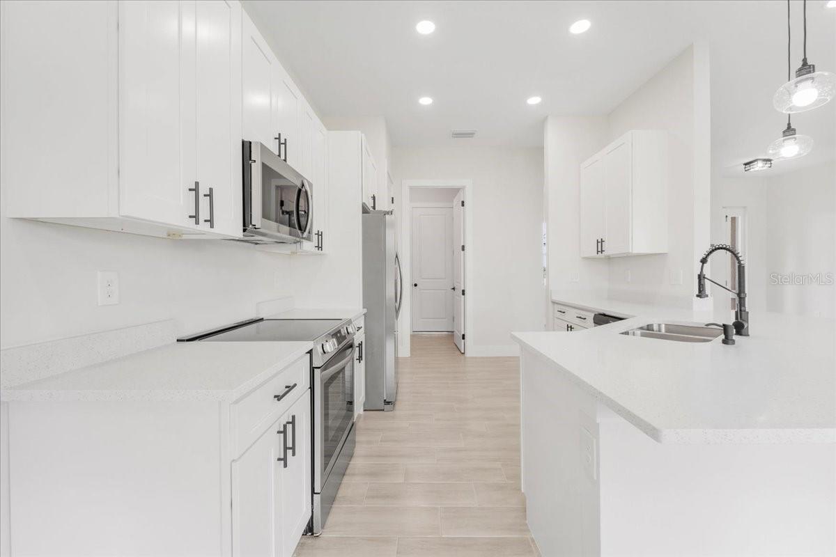 430 MERCEDES CT, LEHIGH ACRES, FL, 33972