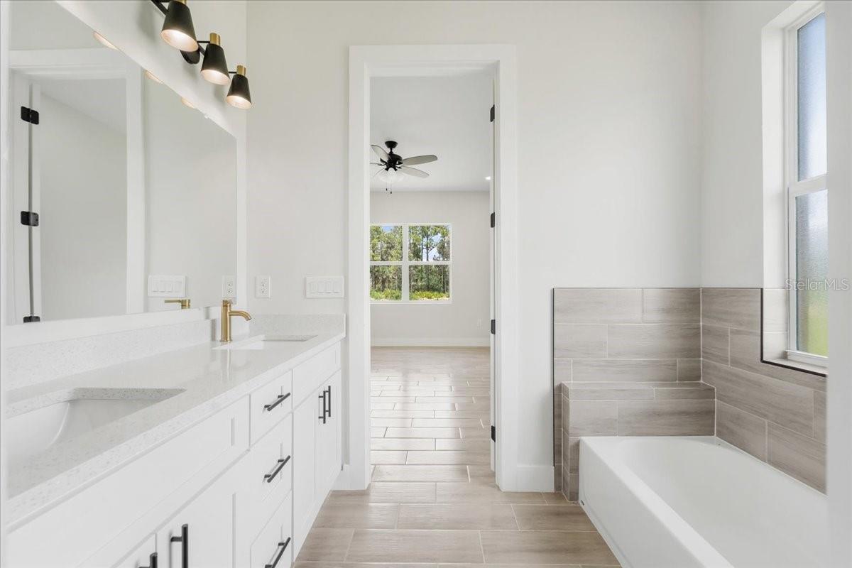 430 MERCEDES CT, LEHIGH ACRES, FL, 33972