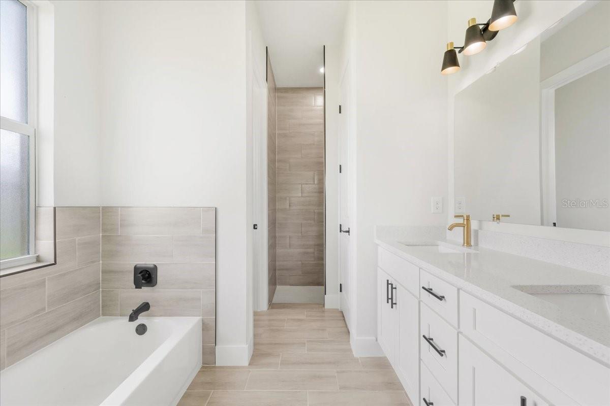 430 MERCEDES CT, LEHIGH ACRES, FL, 33972