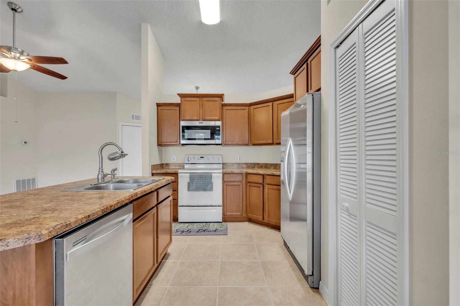 2237 CLEARWATER DR, DELTONA, FL, 32738