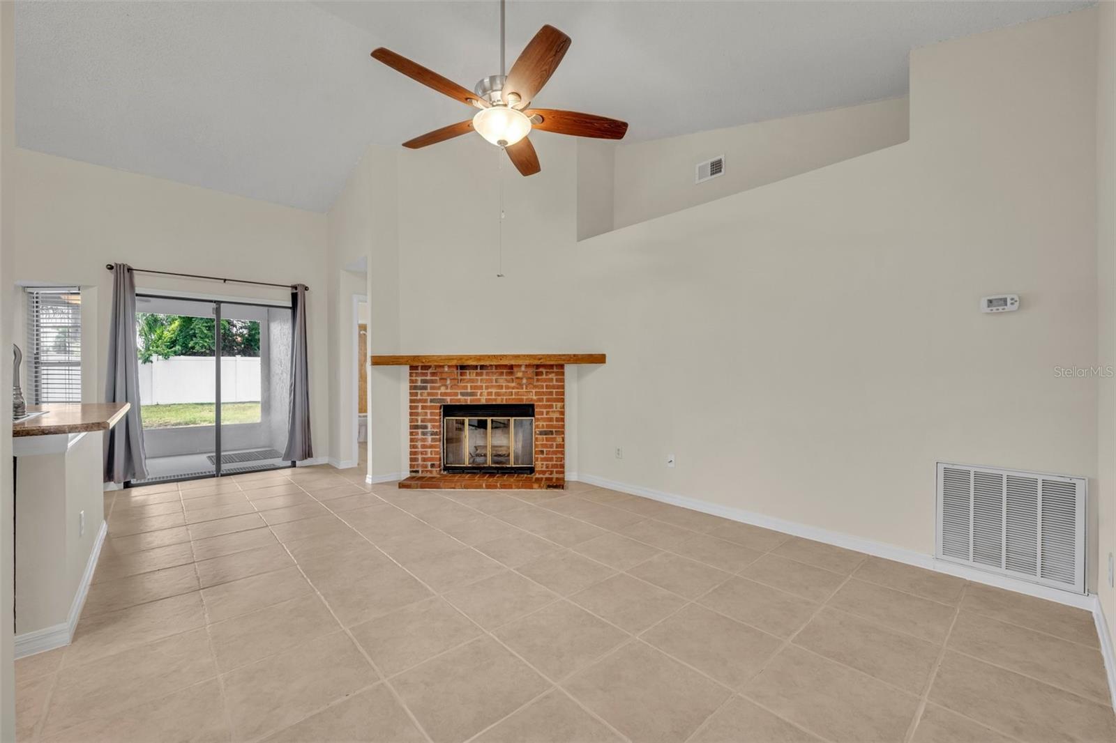 2237 CLEARWATER DR, DELTONA, FL, 32738