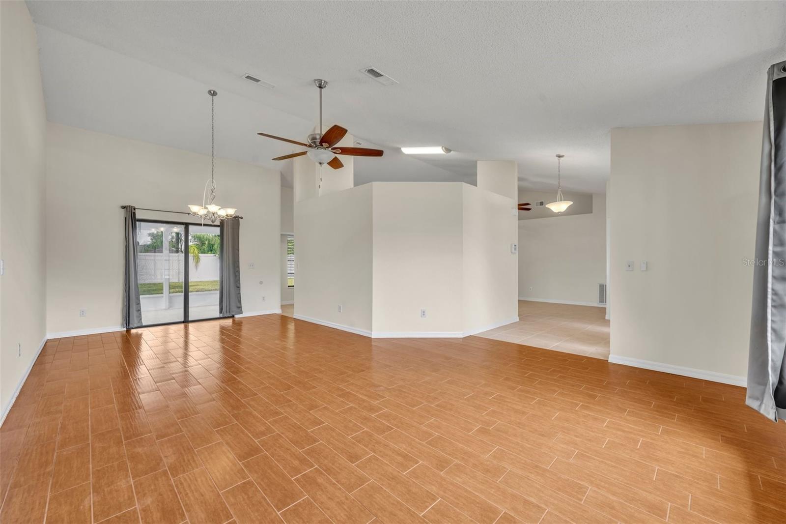 2237 CLEARWATER DR, DELTONA, FL, 32738