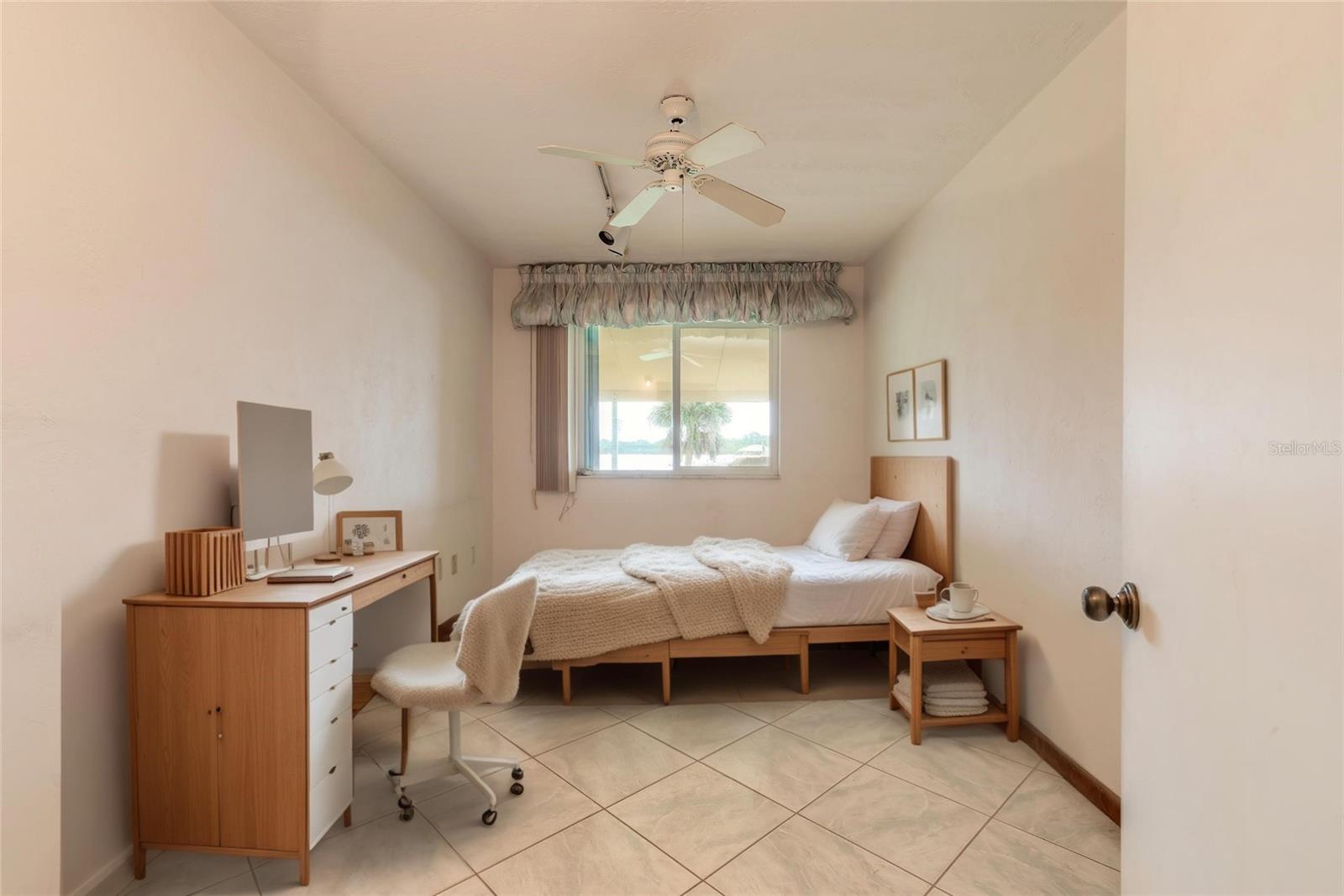 417 N RIVERSIDE DR, EDGEWATER, FL, 32132