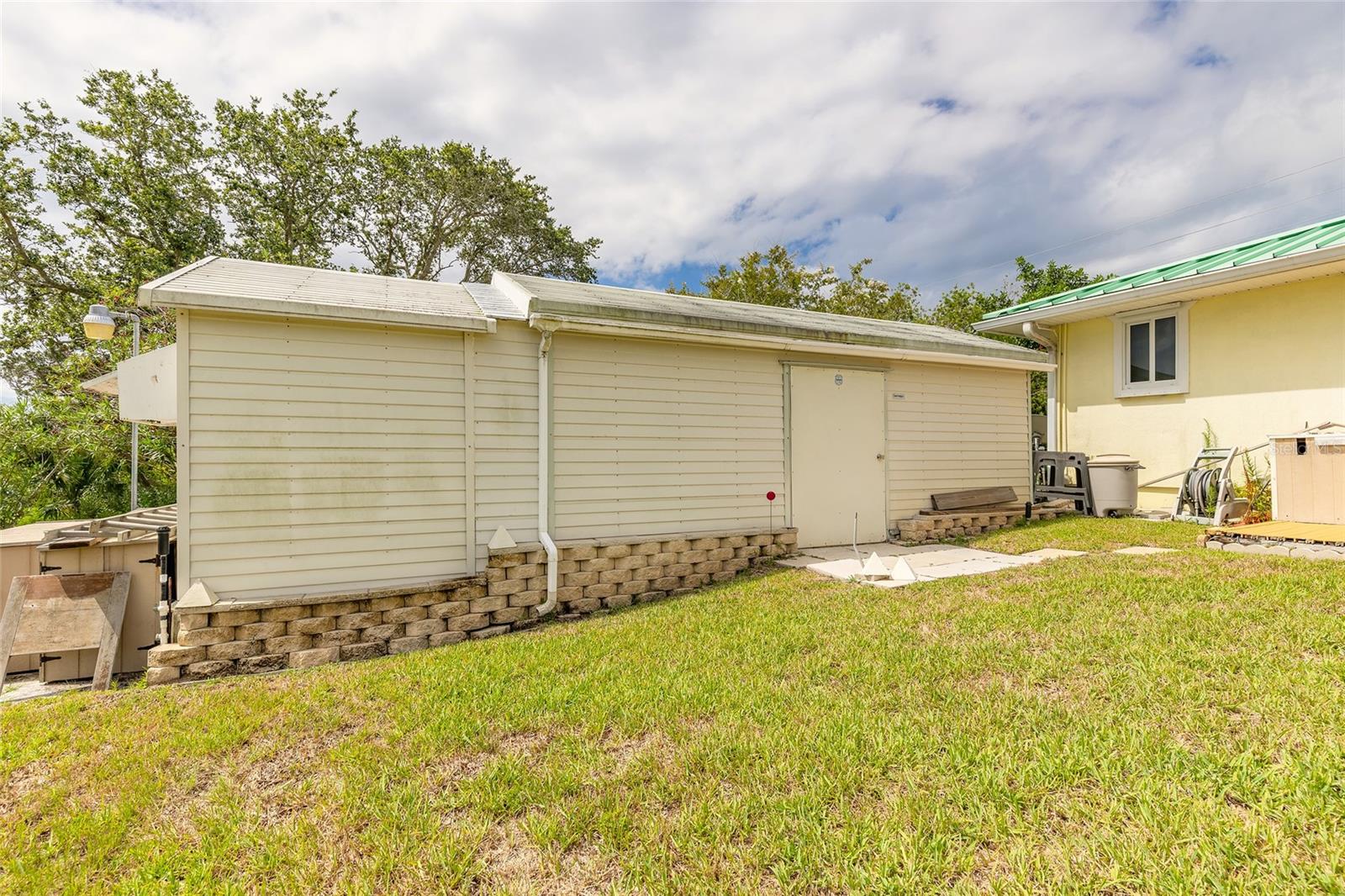 417 N RIVERSIDE DR, EDGEWATER, FL, 32132