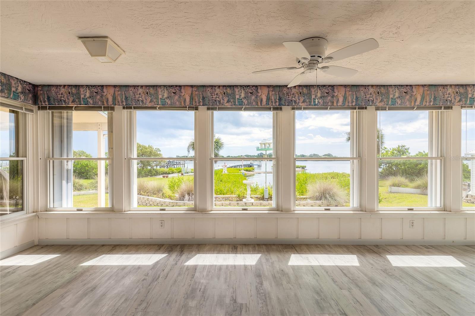 417 N RIVERSIDE DR, EDGEWATER, FL, 32132