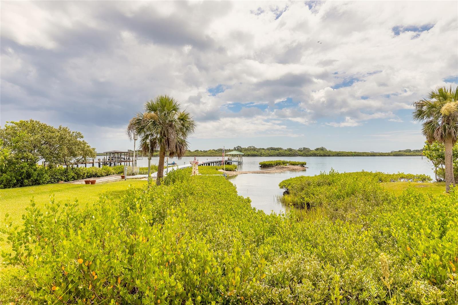 417 N RIVERSIDE DR, EDGEWATER, FL, 32132