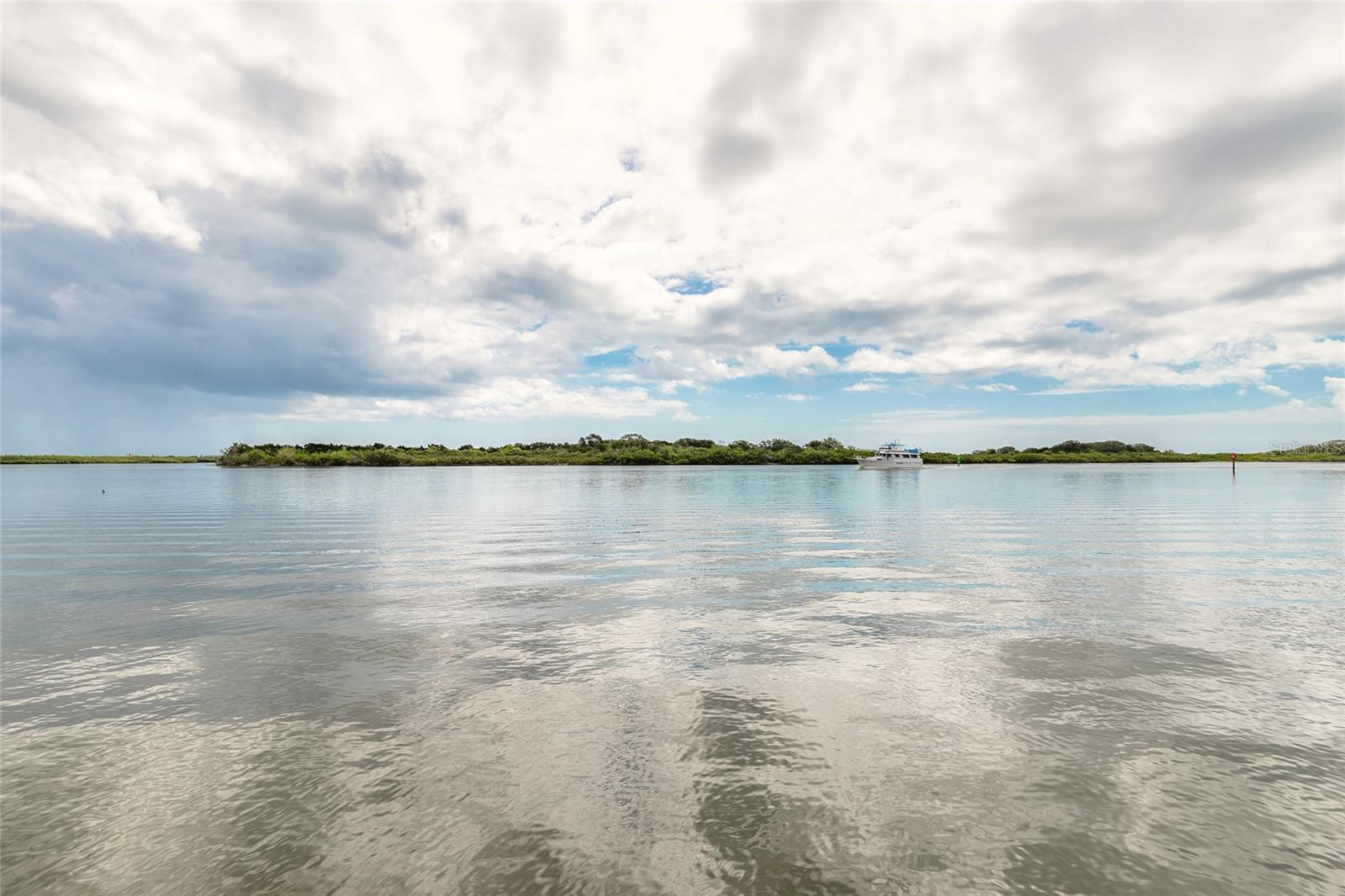 417 N RIVERSIDE DR, EDGEWATER, FL, 32132