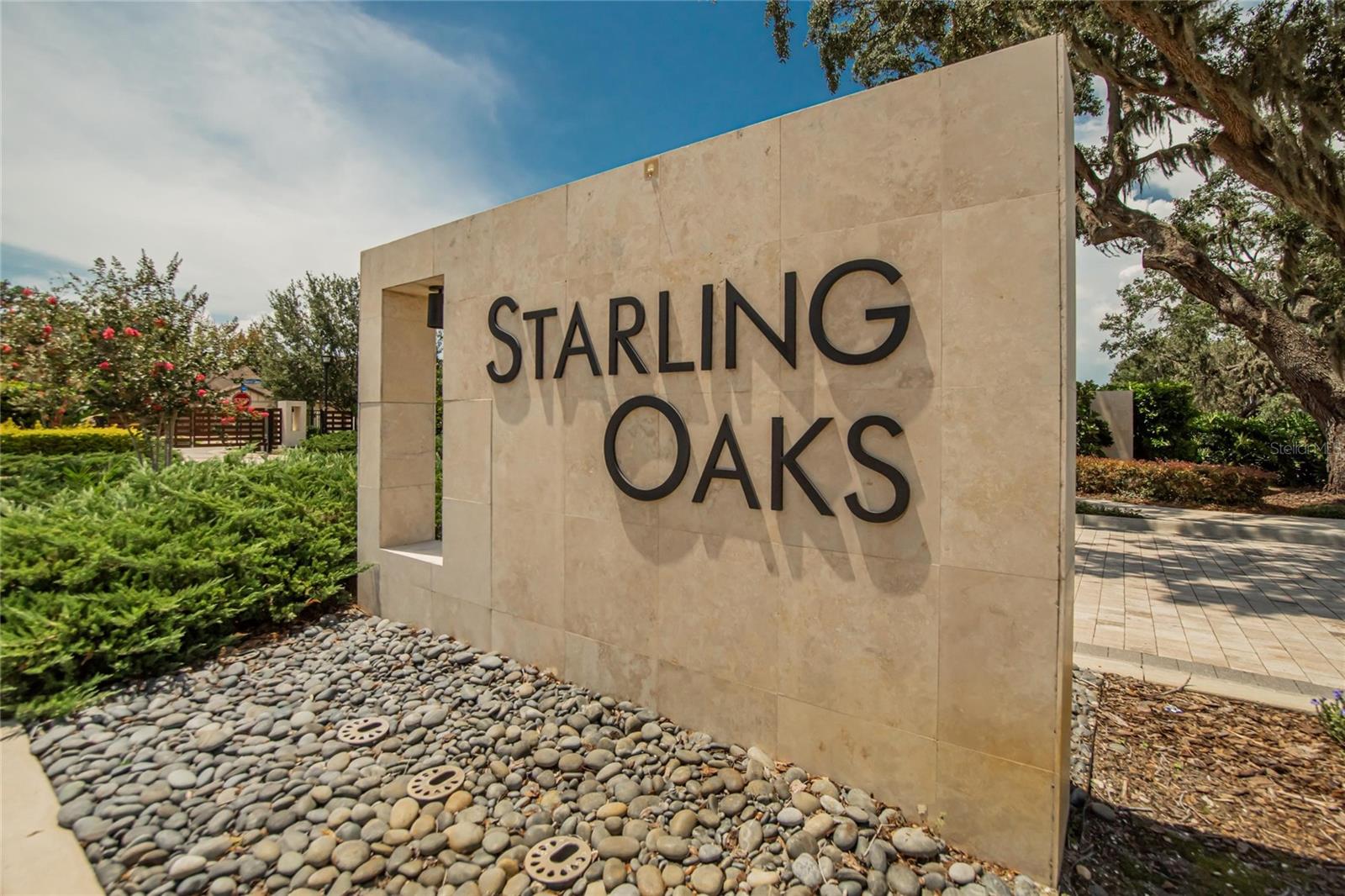 Starling Oaks Community