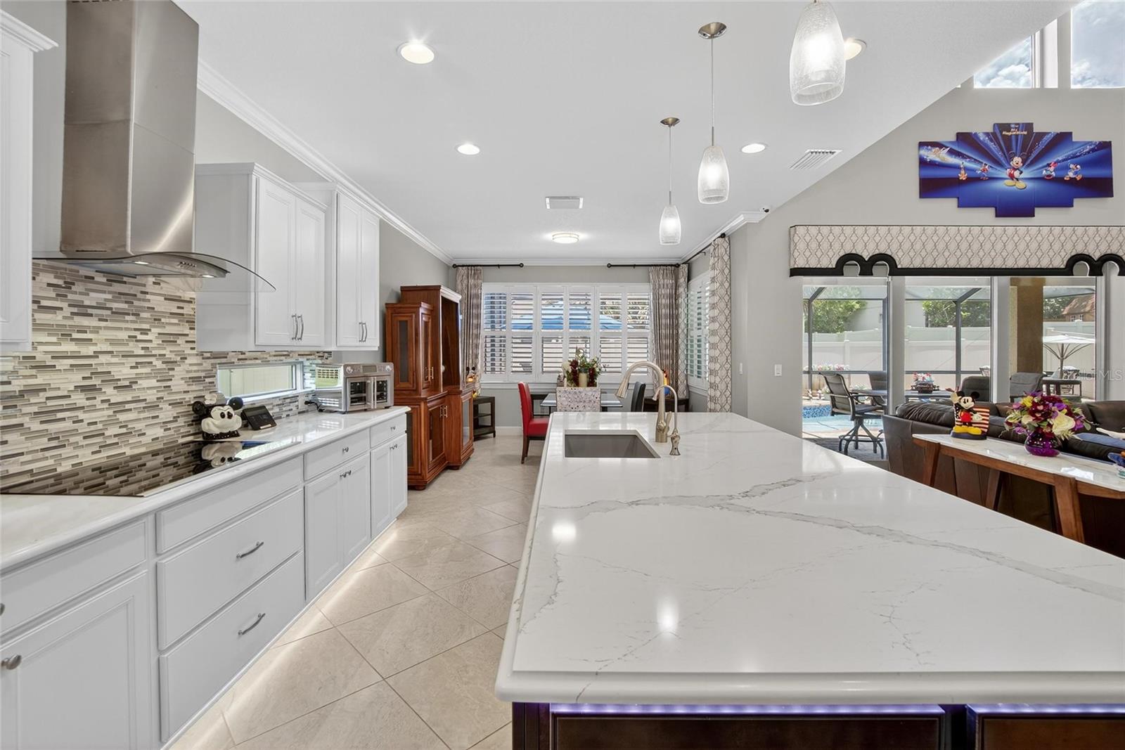 Kitchen with view to Pool and Livingroom
