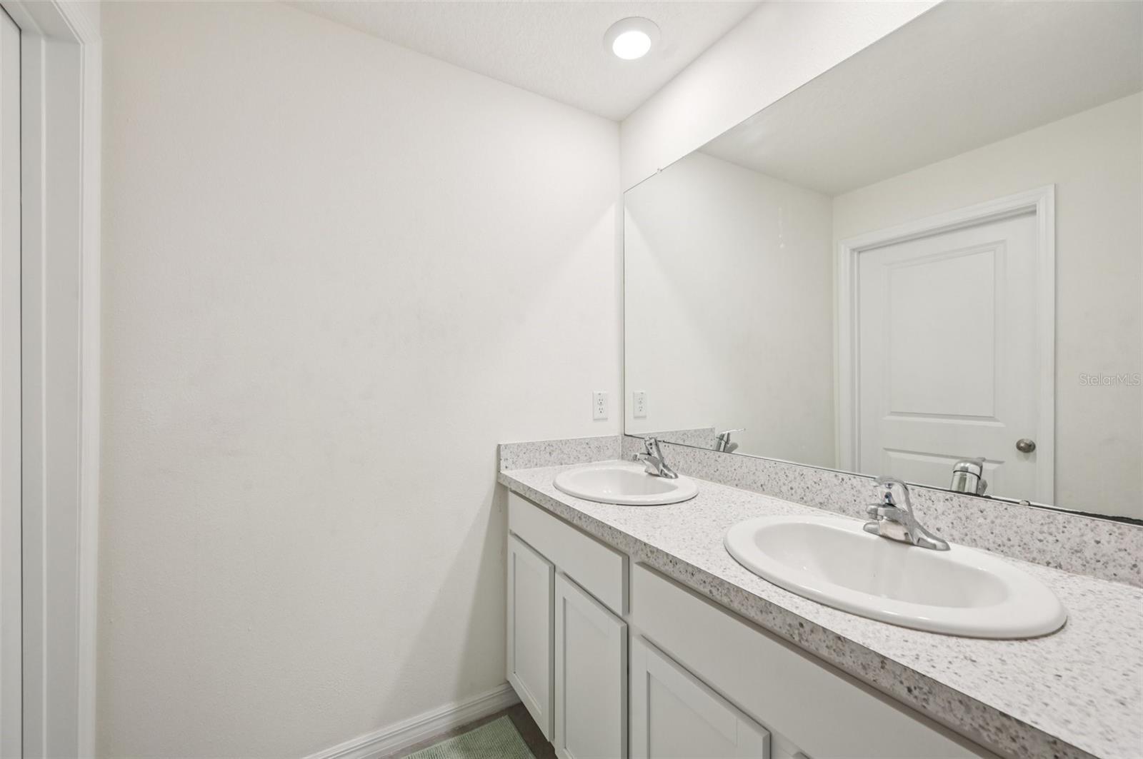 5240 FIDDLE FIG AVE, WIMAUMA, FL, 33598