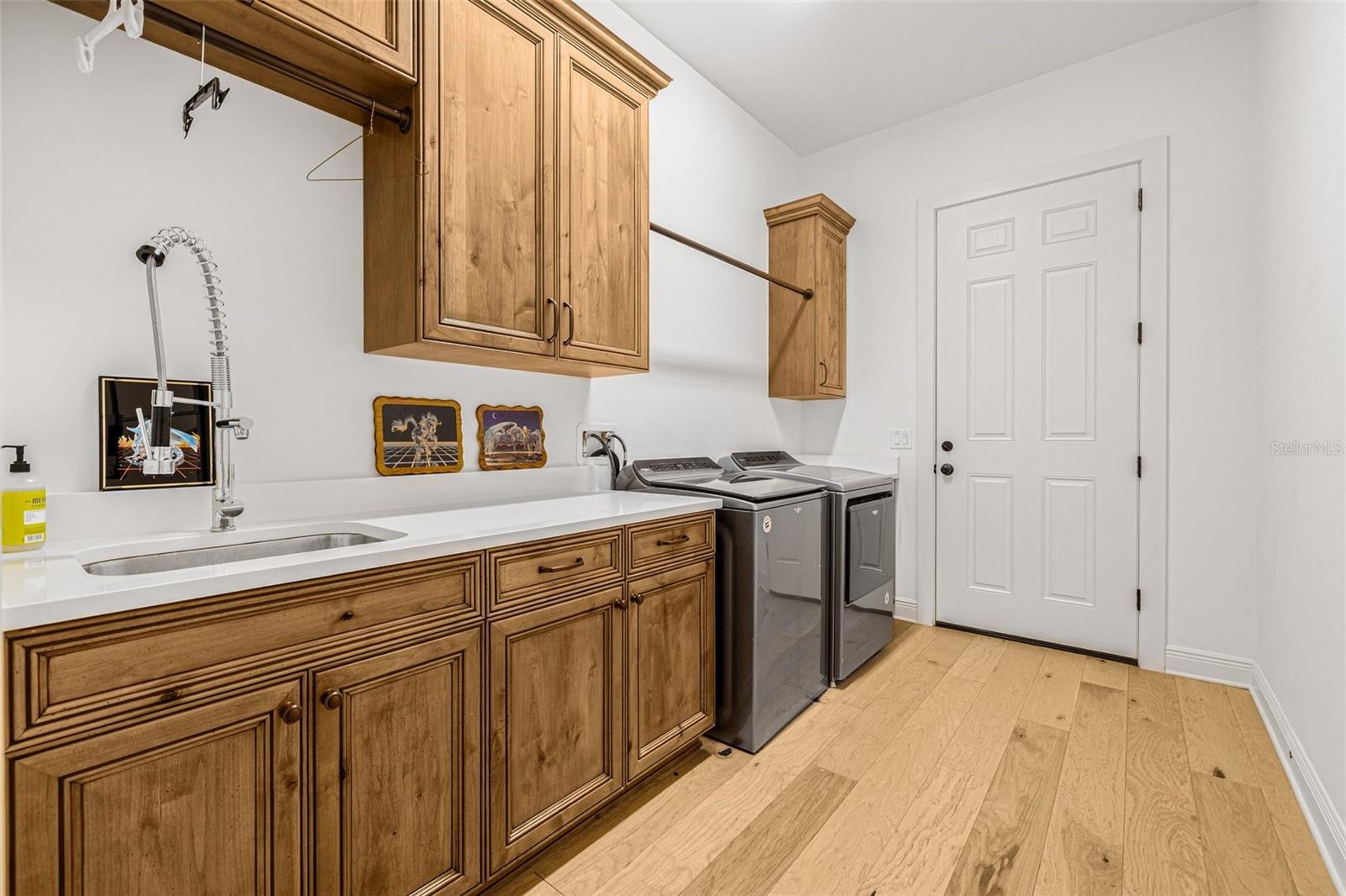 TB8402136 Property Photo