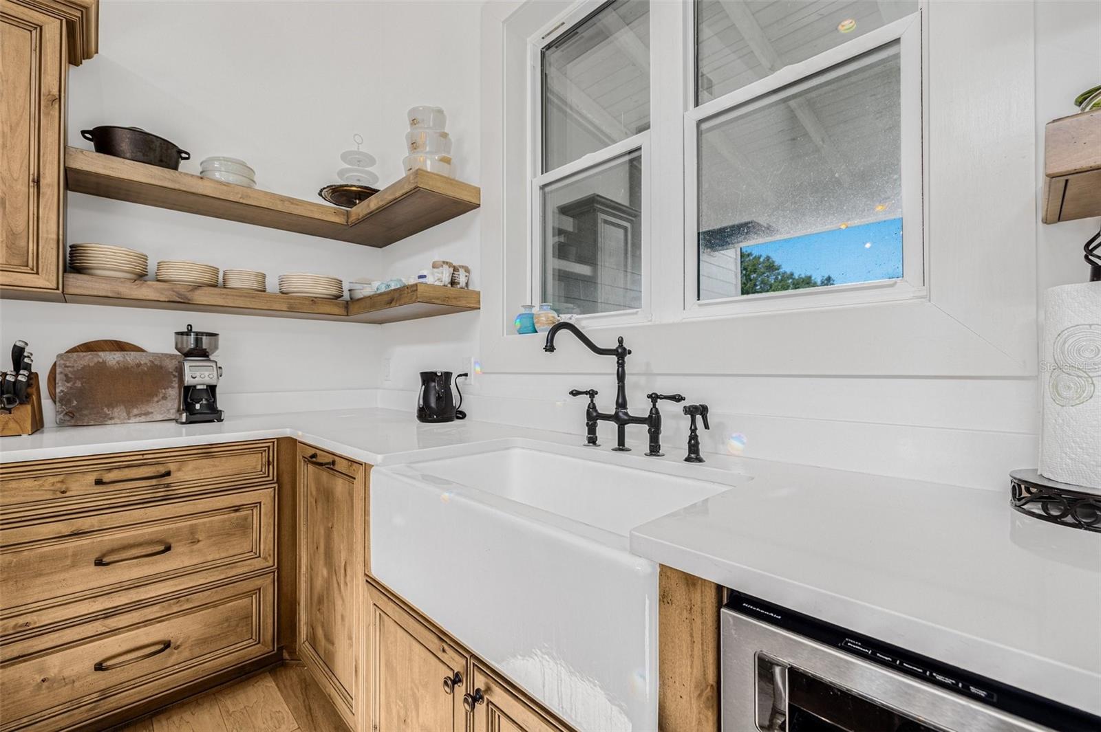 TB8402136 Property Photo