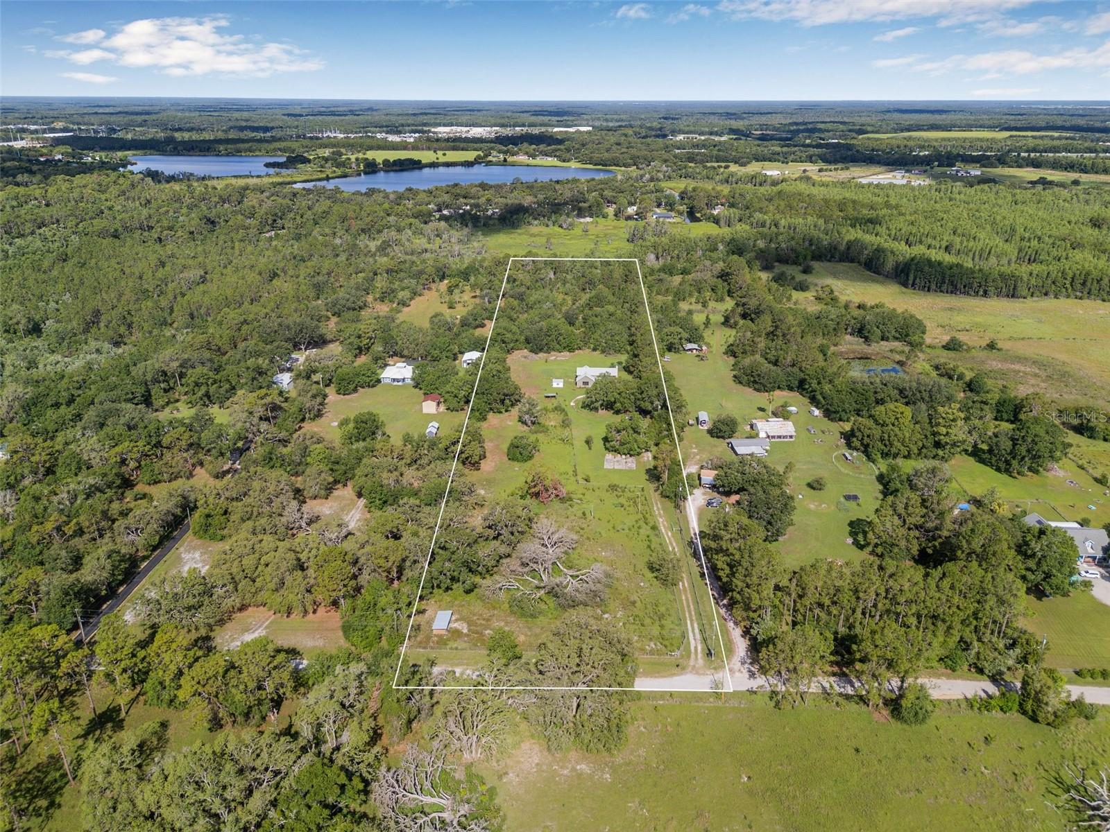 TB8402136 Property Photo