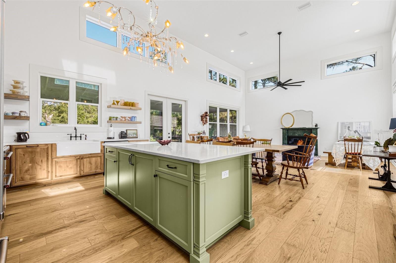 TB8402136 Property Photo