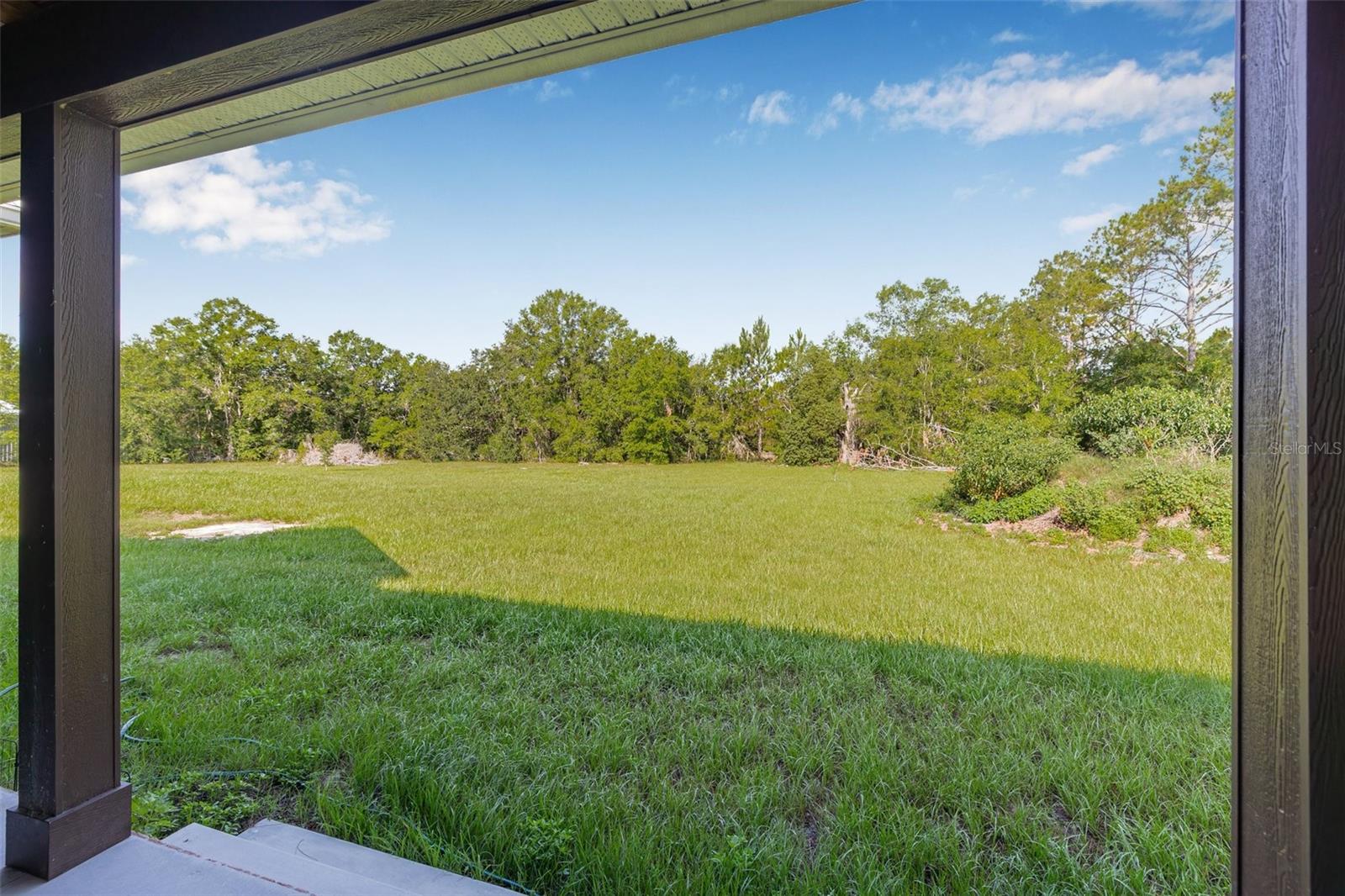 TB8402136 Property Photo