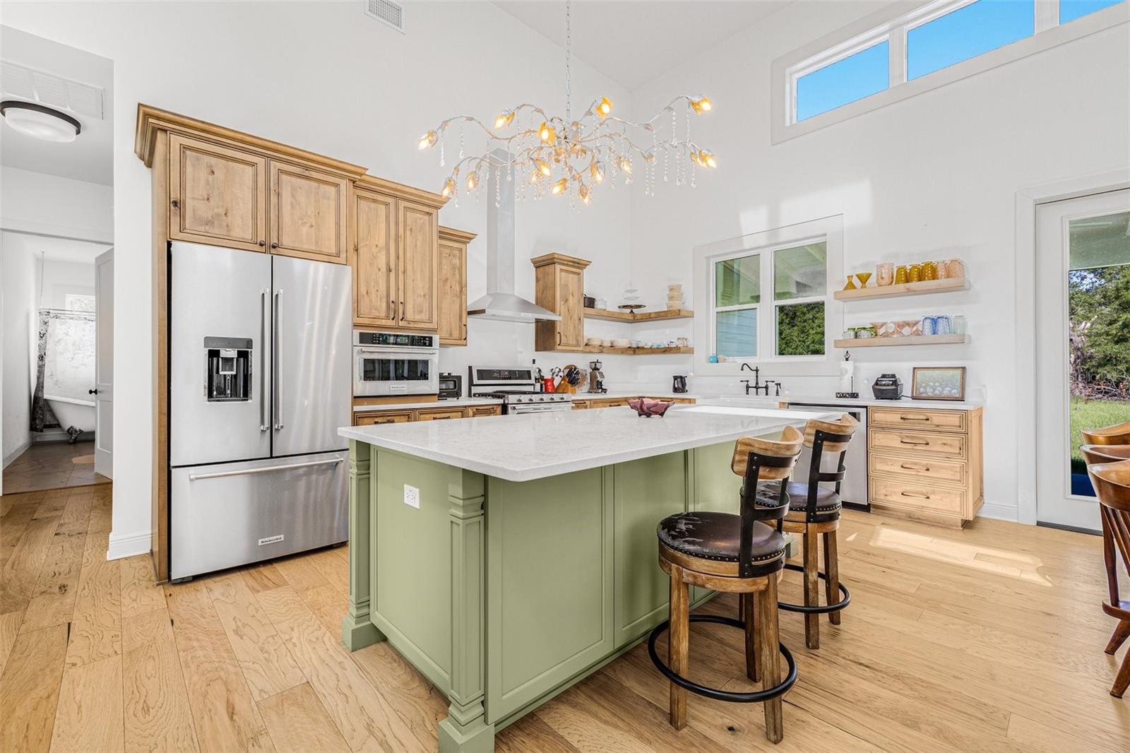 TB8402136 Property Photo