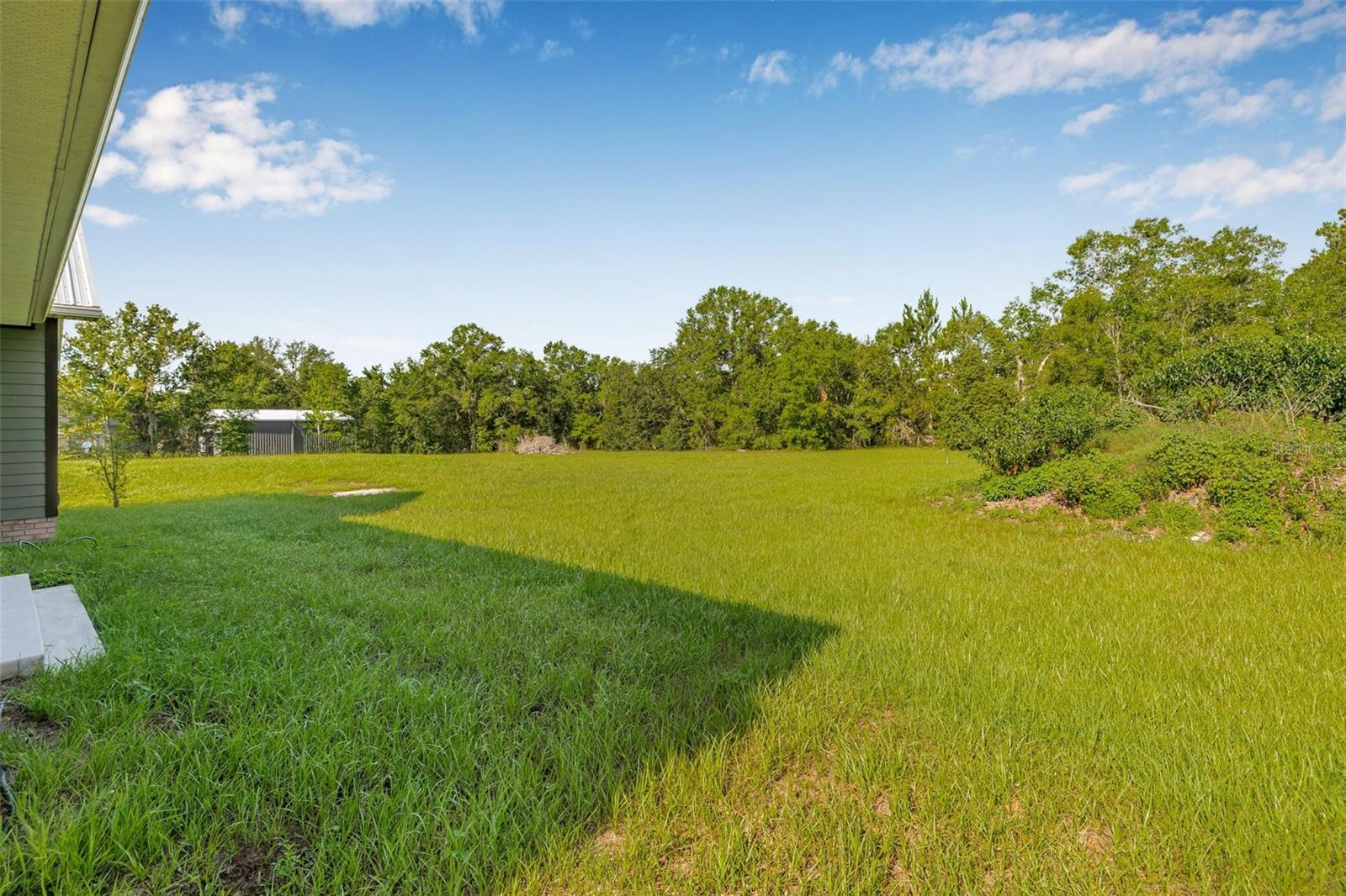 TB8402136 Property Photo