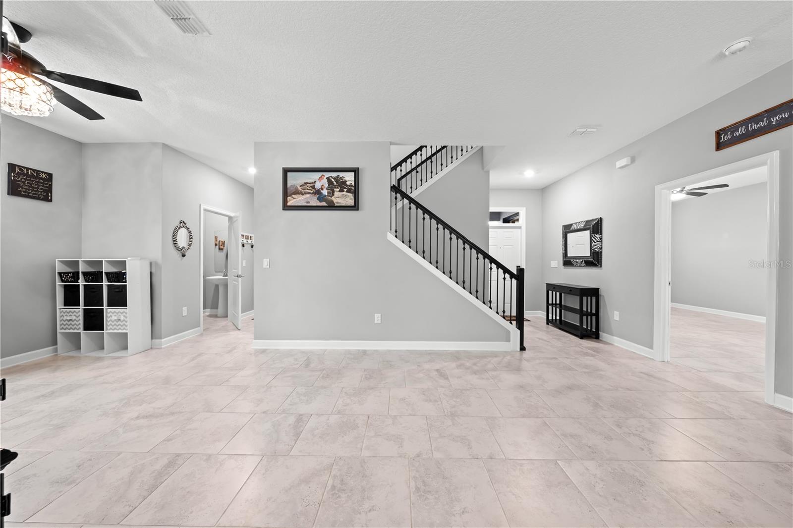 2412 CAMDEN PARK AVE, DAVENPORT, FL, 33837