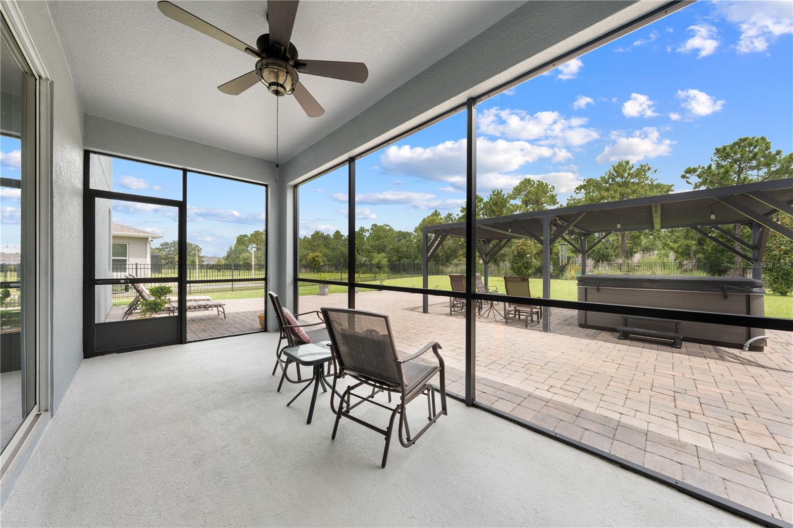 2412 CAMDEN PARK AVE, DAVENPORT, FL, 33837