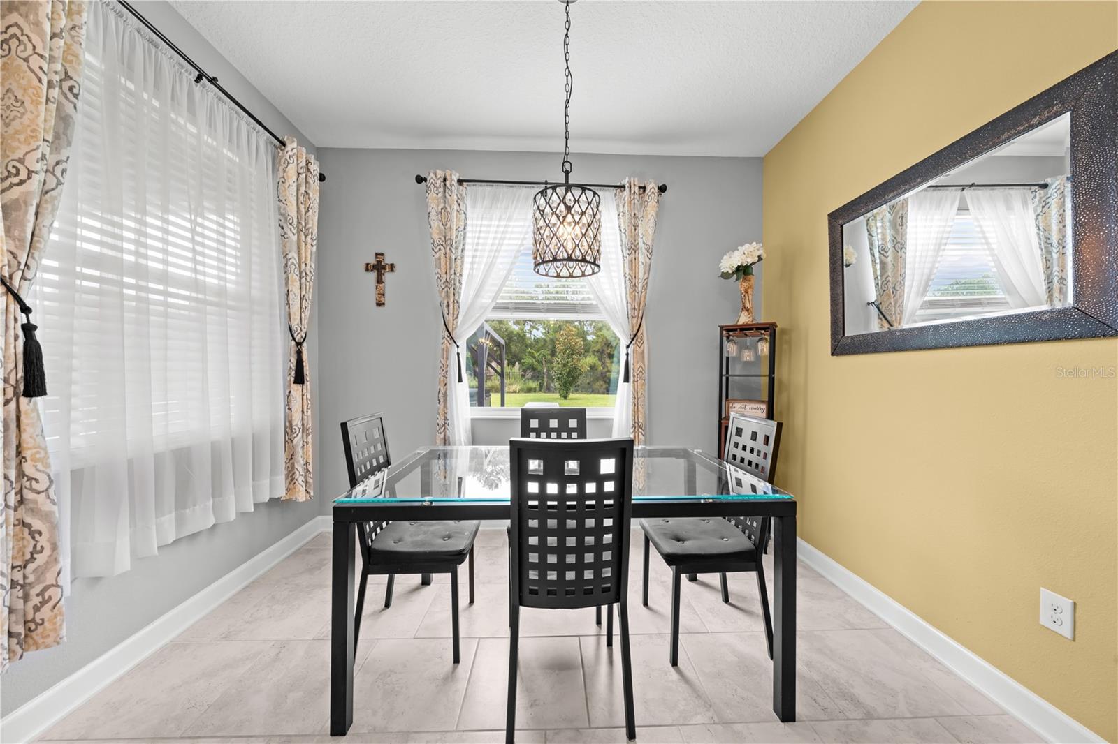 2412 CAMDEN PARK AVE, DAVENPORT, FL, 33837