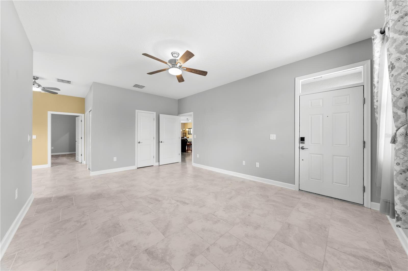 2412 CAMDEN PARK AVE, DAVENPORT, FL, 33837