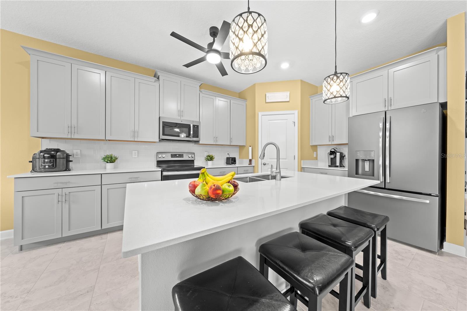 2412 CAMDEN PARK AVE, DAVENPORT, FL, 33837