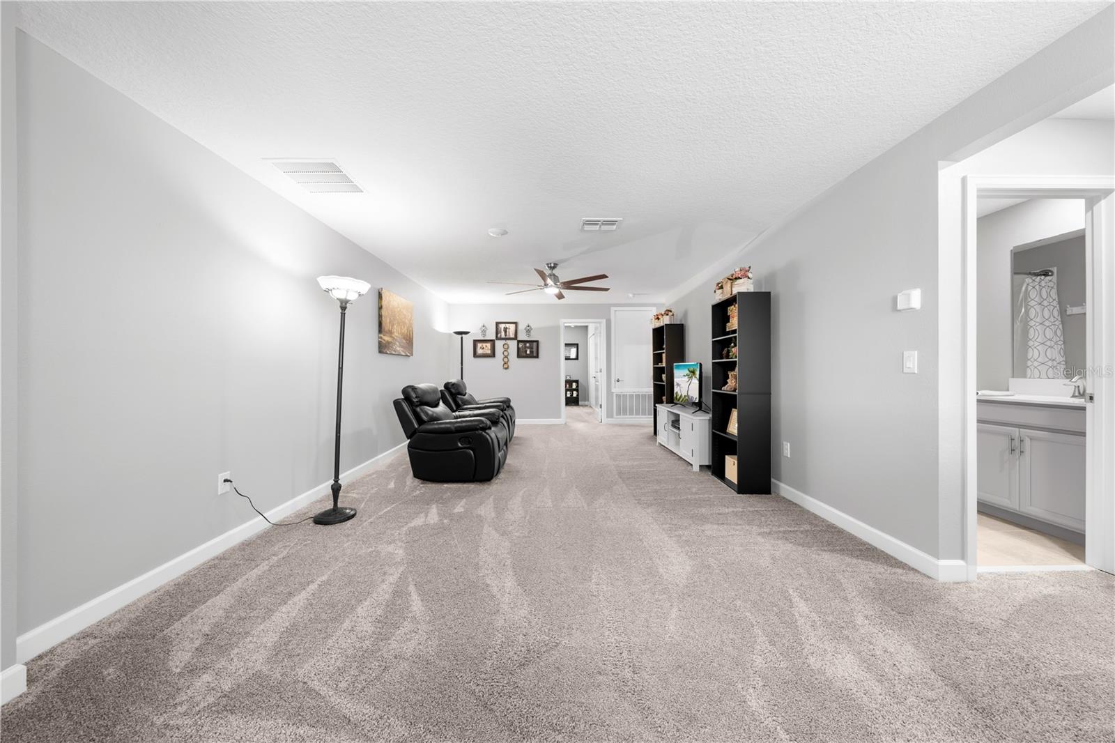 2412 CAMDEN PARK AVE, DAVENPORT, FL, 33837