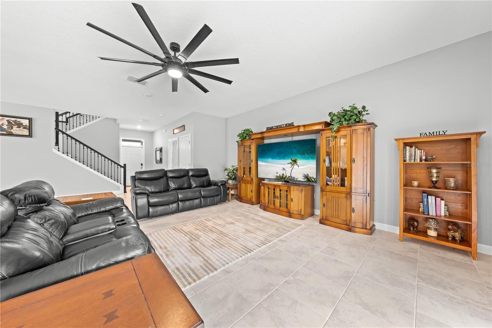 2412 CAMDEN PARK AVE, DAVENPORT, FL, 33837