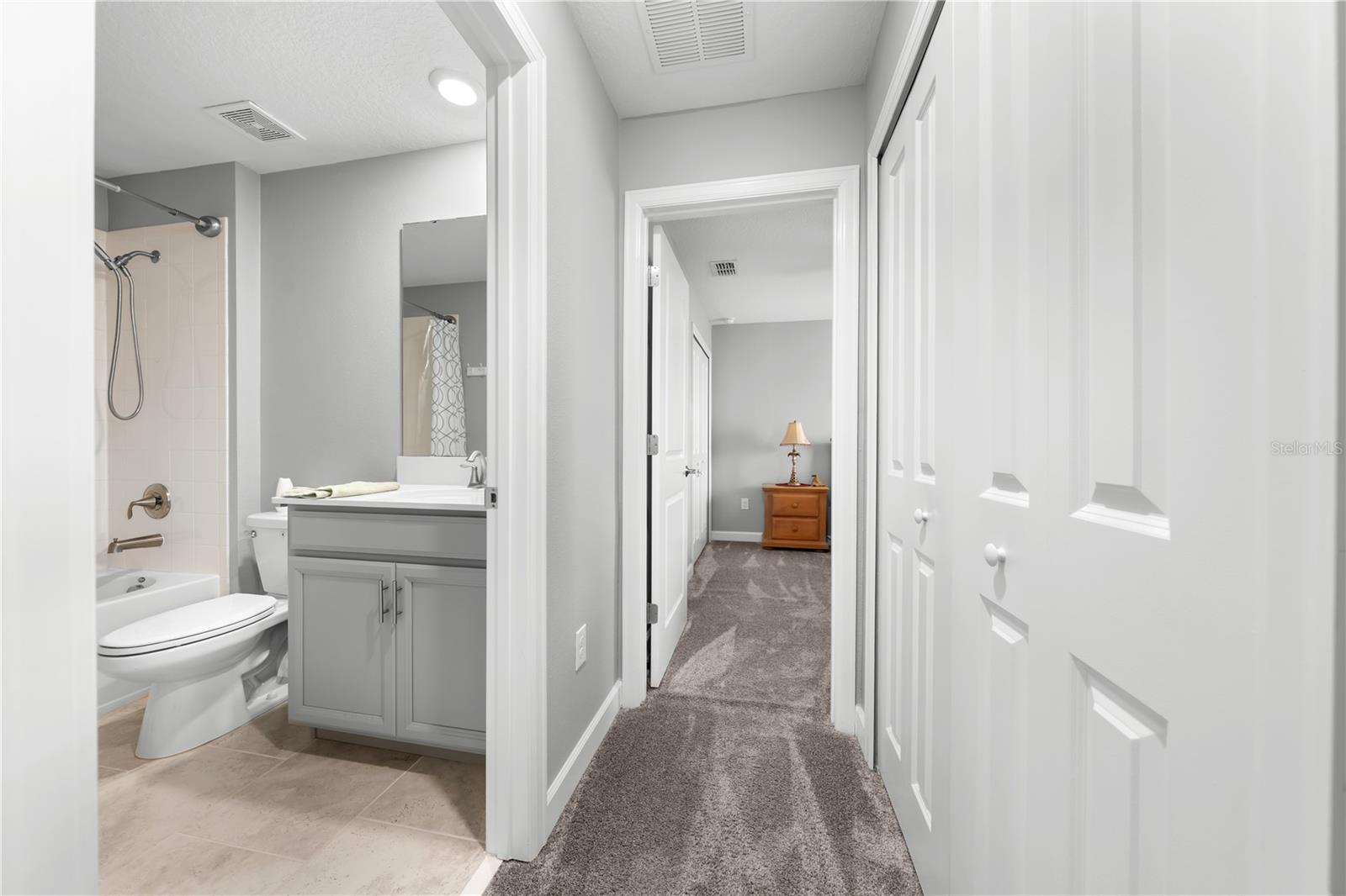 2412 CAMDEN PARK AVE, DAVENPORT, FL, 33837