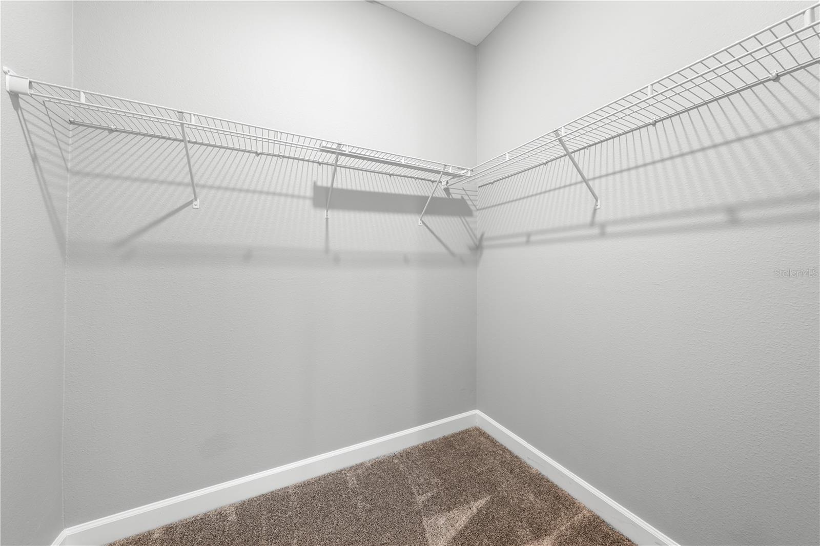 2412 CAMDEN PARK AVE, DAVENPORT, FL, 33837