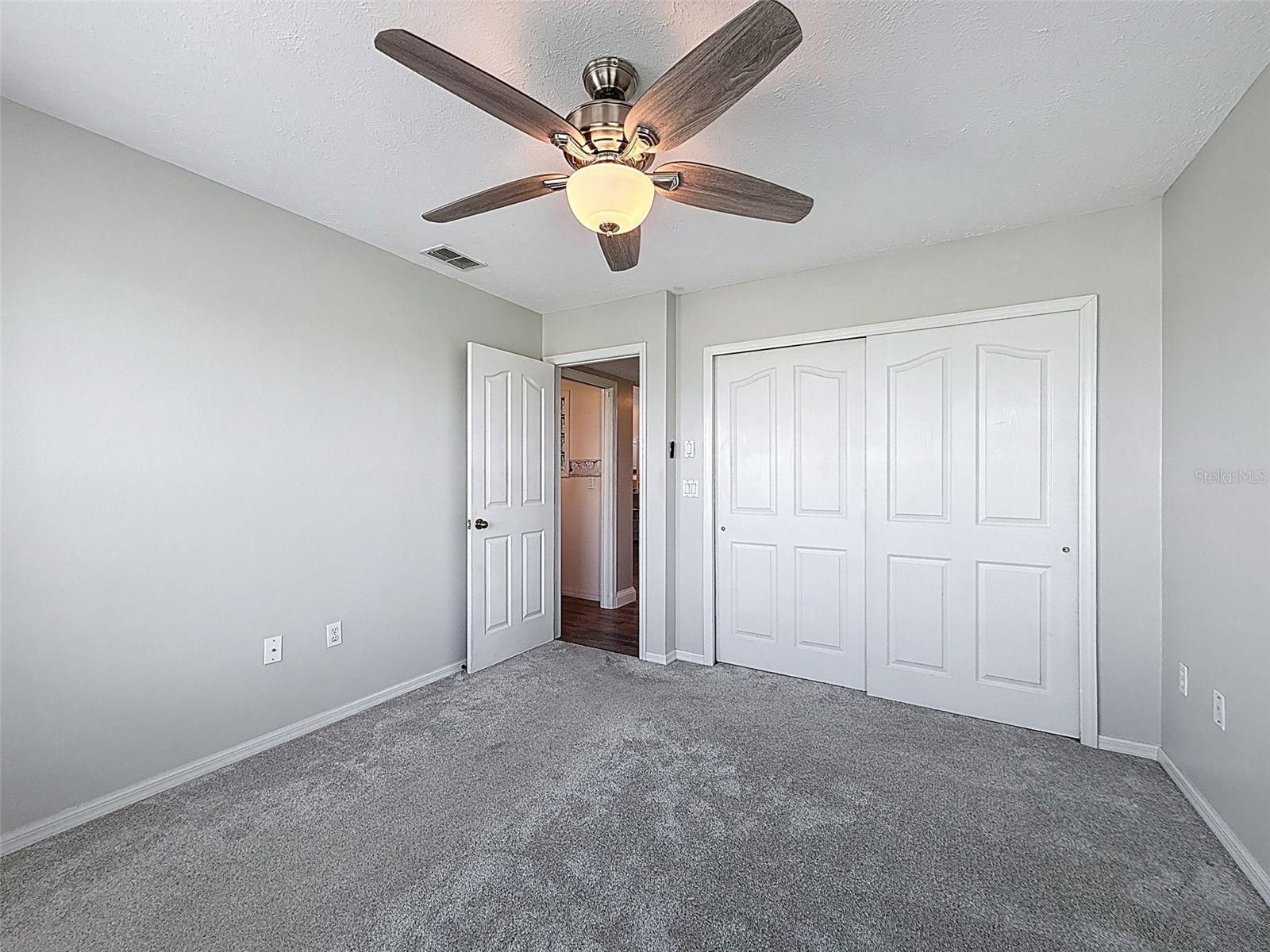 W7876906 Property Photo