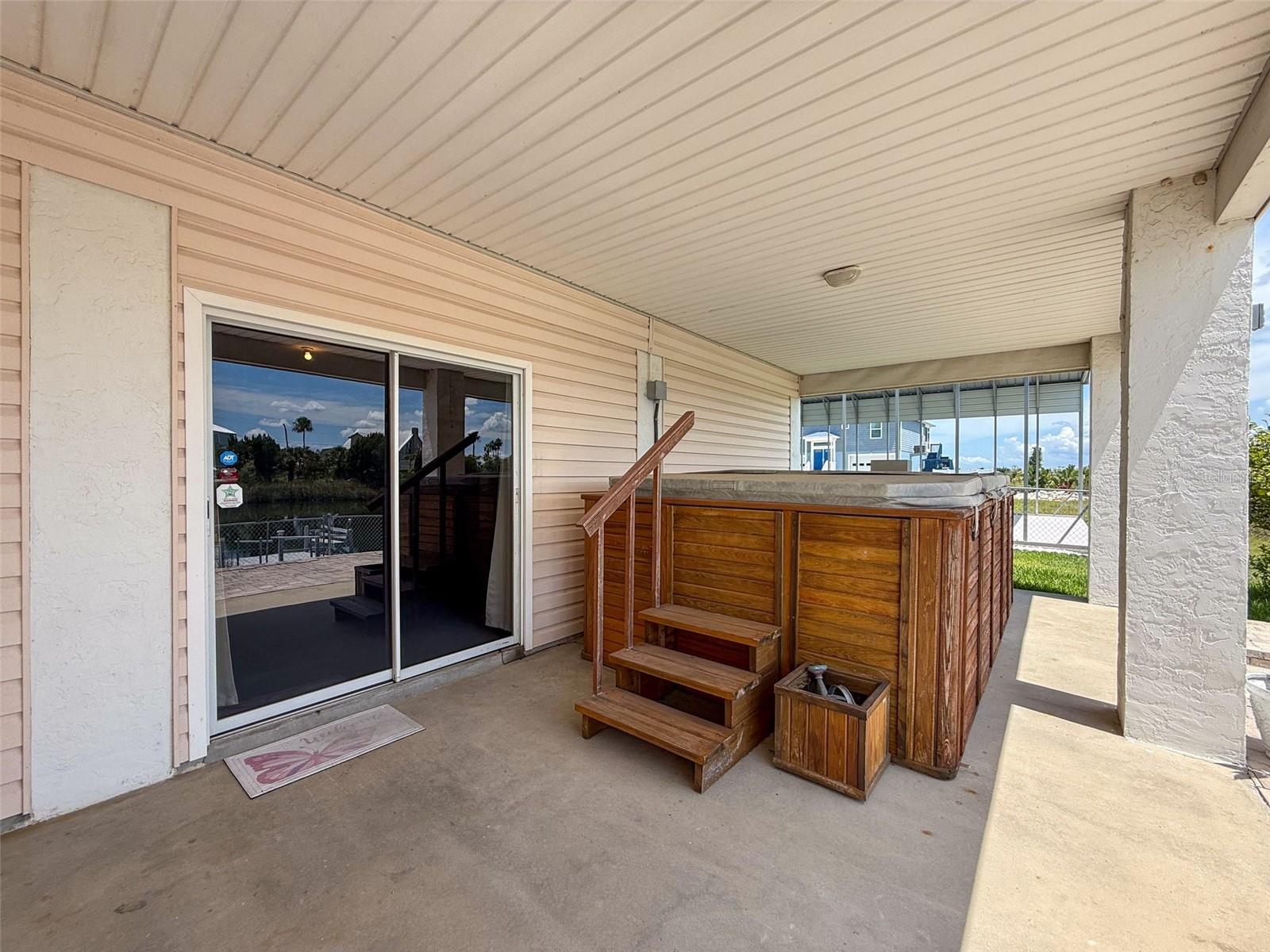W7876906 Property Photo