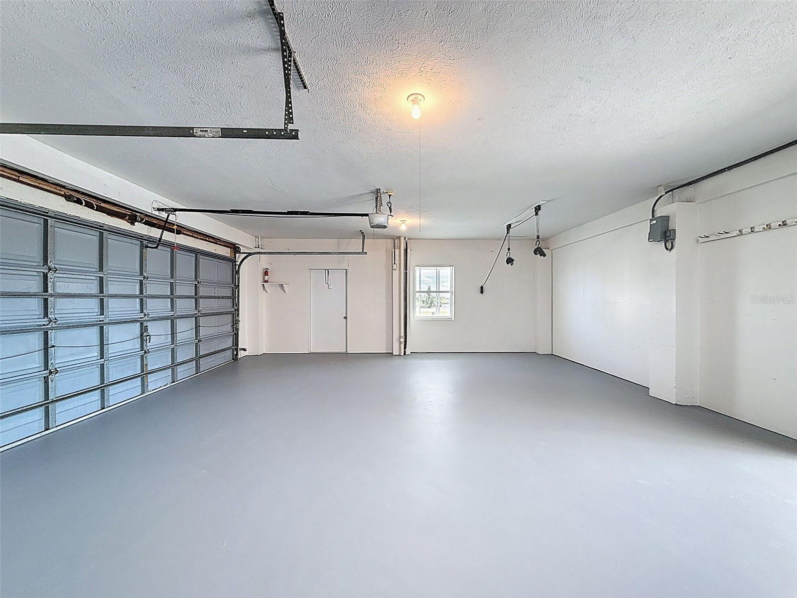 W7876906 Property Photo