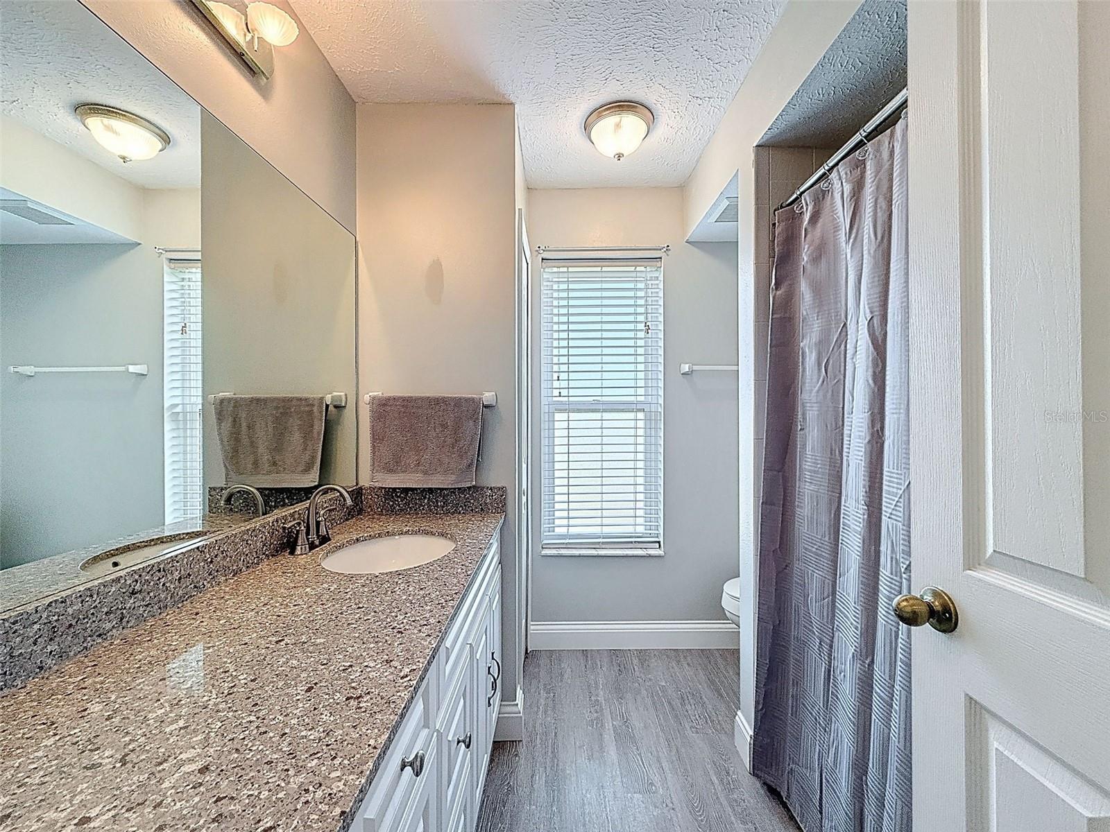 W7876906 Property Photo