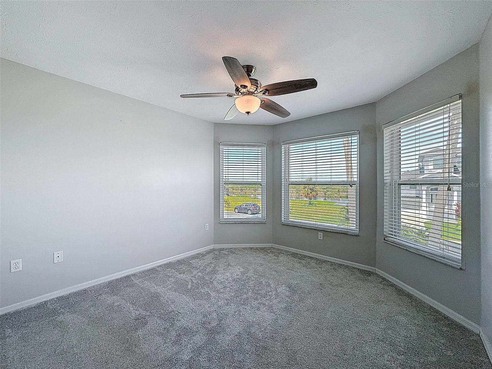 W7876906 Property Photo