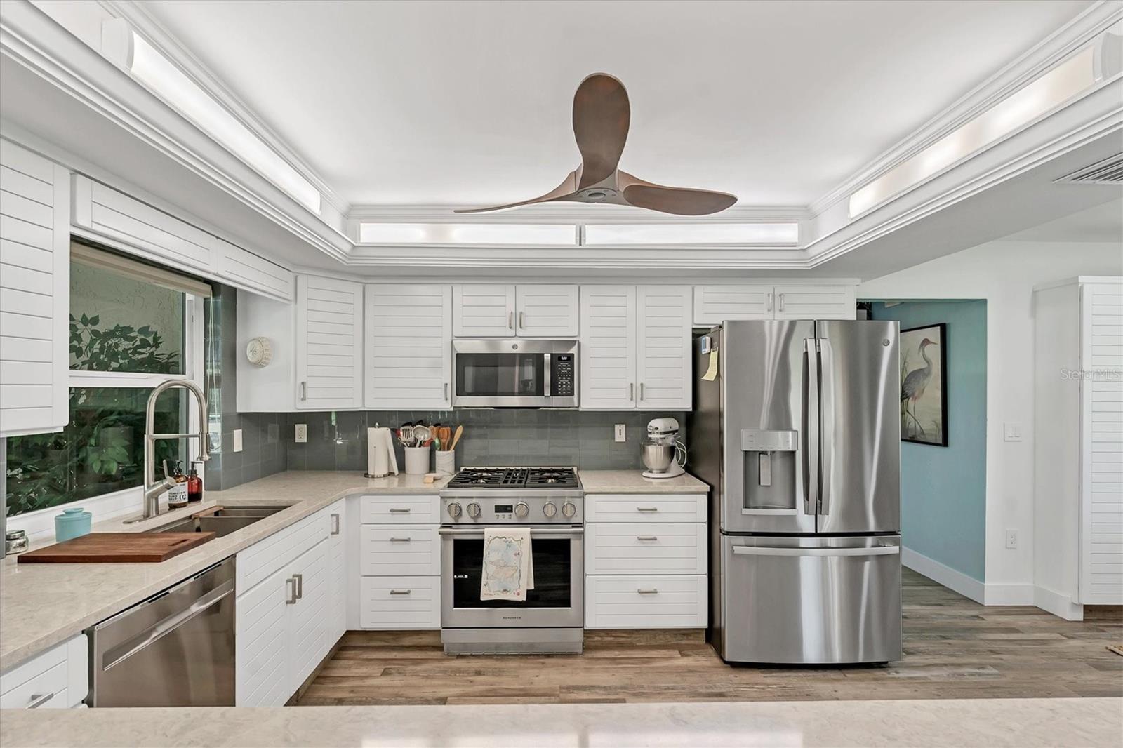 6105 45TH ST W, BRADENTON, FL, 34210