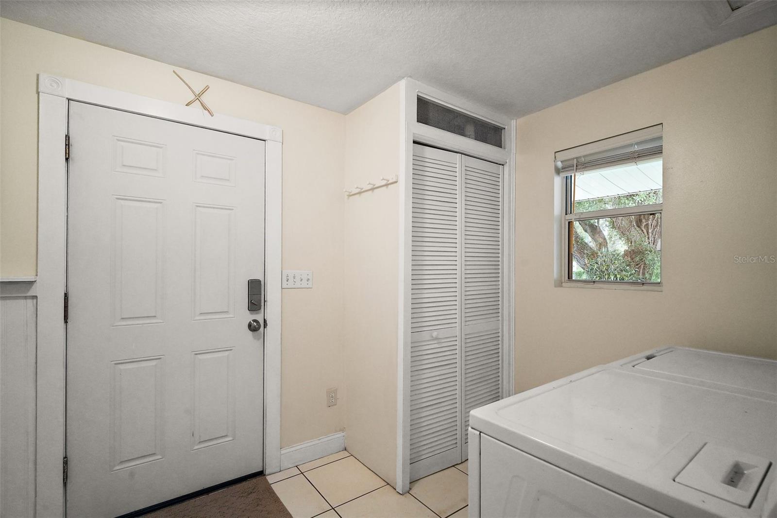 3026 LAKE GRIFFIN RD, LADY LAKE, FL, 32159