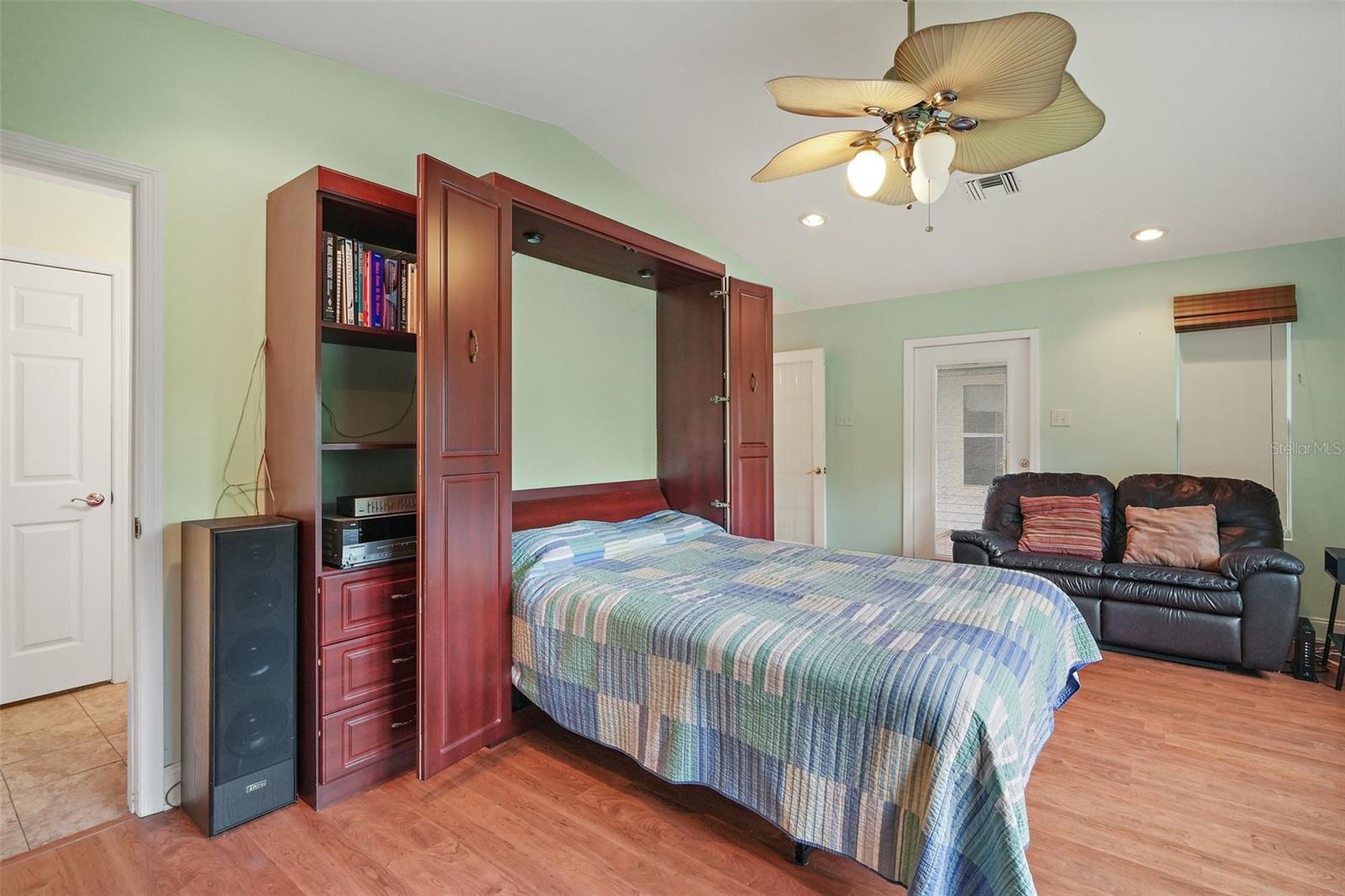 3026 LAKE GRIFFIN RD, LADY LAKE, FL, 32159