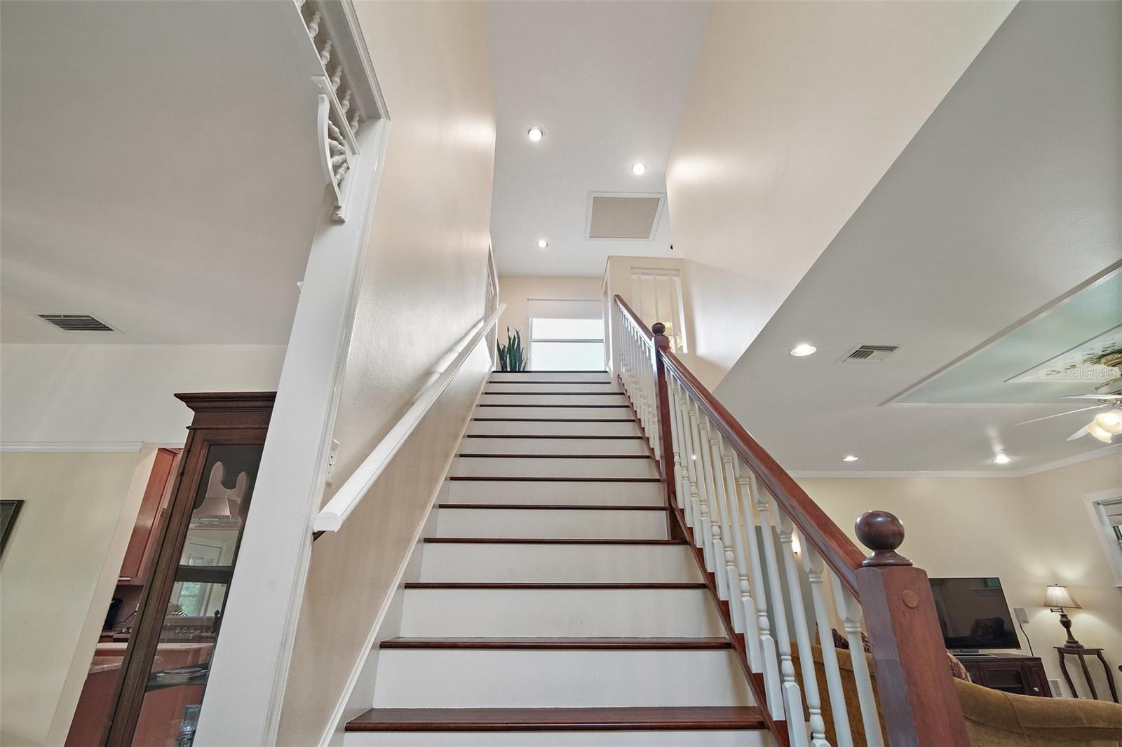 3026 LAKE GRIFFIN RD, LADY LAKE, FL, 32159