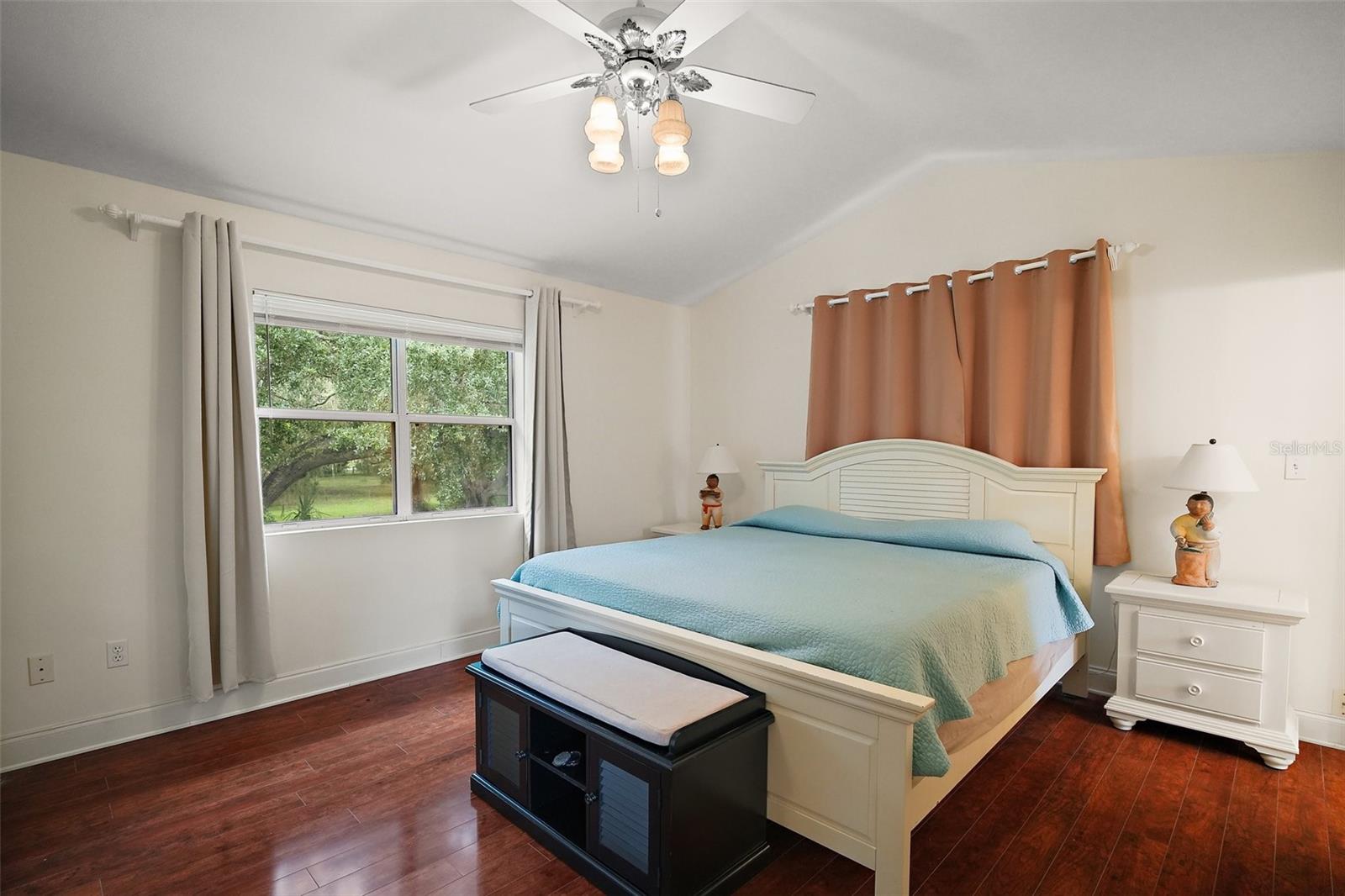 3026 LAKE GRIFFIN RD, LADY LAKE, FL, 32159