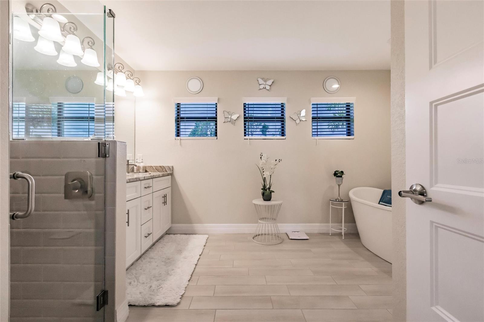 2424 AUBURN BLVD, PORT CHARLOTTE, FL, 33948