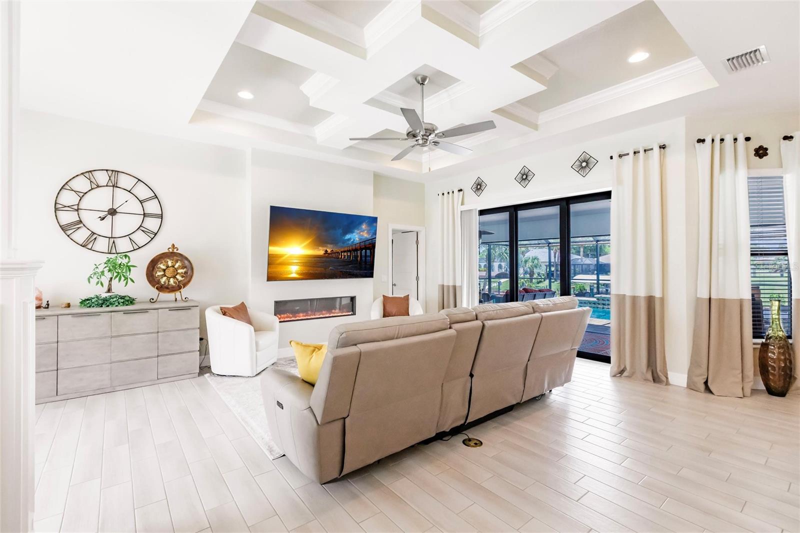 2424 AUBURN BLVD, PORT CHARLOTTE, FL, 33948