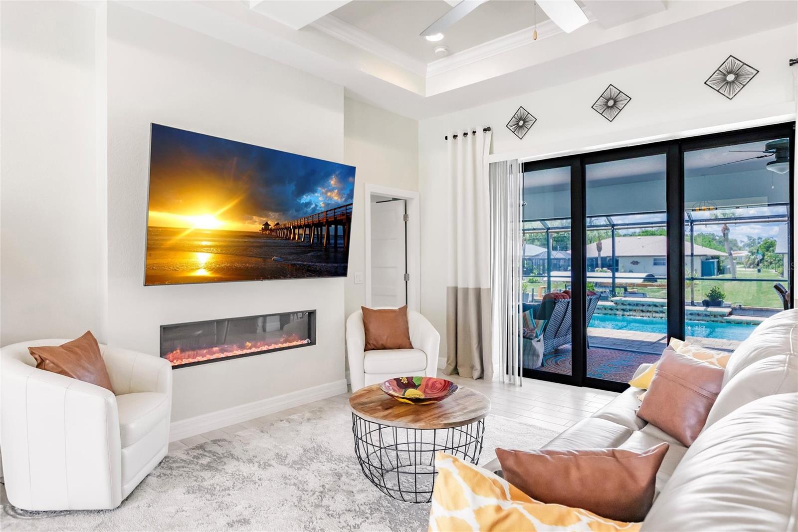 2424 AUBURN BLVD, PORT CHARLOTTE, FL, 33948