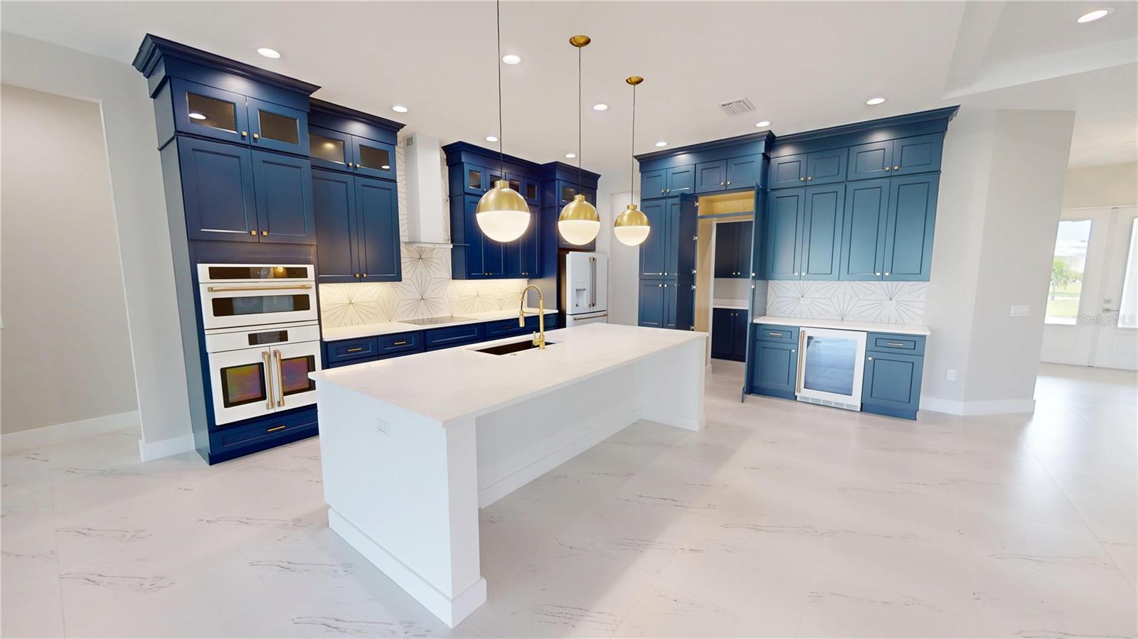 2073 TREASURE LN, PUNTA GORDA, FL, 33982