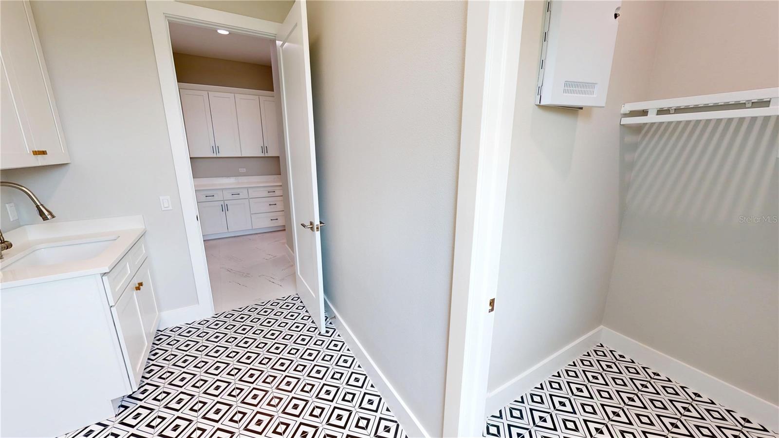 2073 TREASURE LN, PUNTA GORDA, FL, 33982