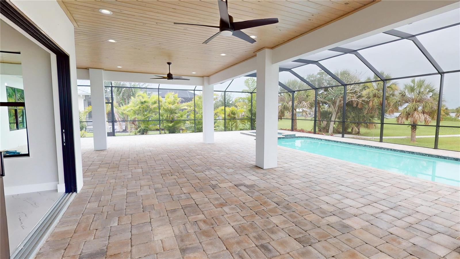 2073 TREASURE LN, PUNTA GORDA, FL, 33982